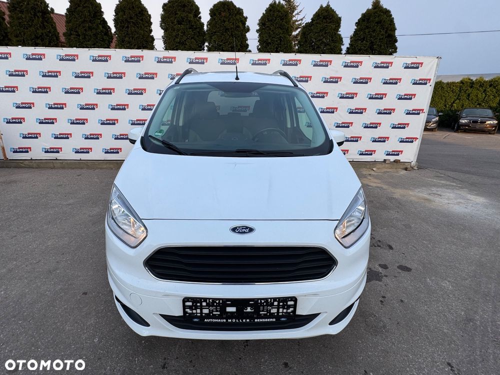 Ford Tourneo Courier 1.0 EcoBoost S&S Titanium - 9