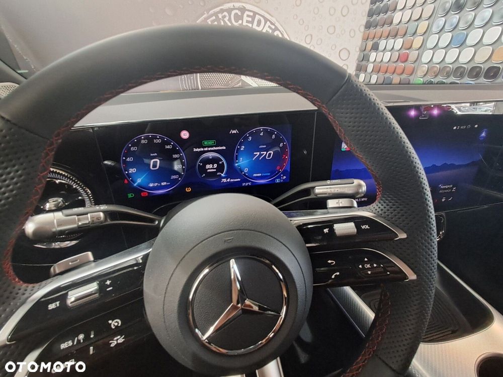 Mercedes-Benz GLB - 27