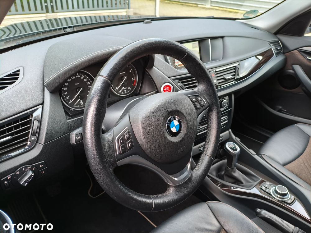 BMW X1 sDrive18d xLine - 8