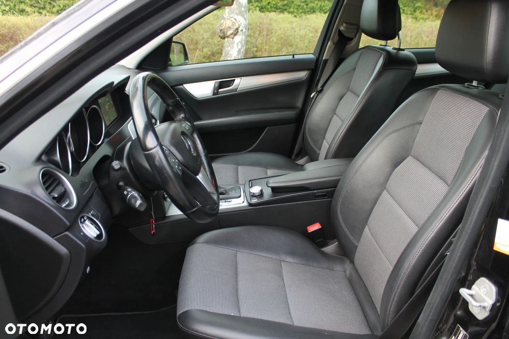Mercedes-Benz Klasa C 180 CDI DPF (BlueEFFICIENCY) 7G-TRONIC Avantgarde - 9