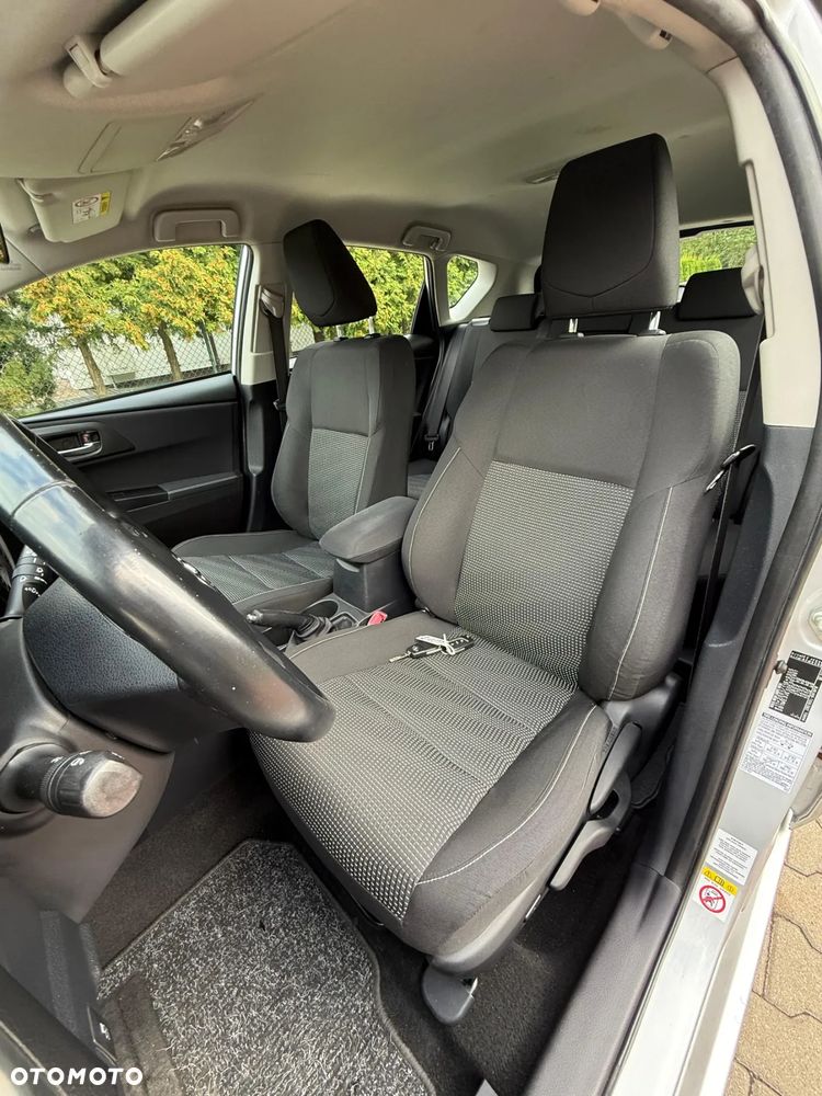 Toyota Auris - 13