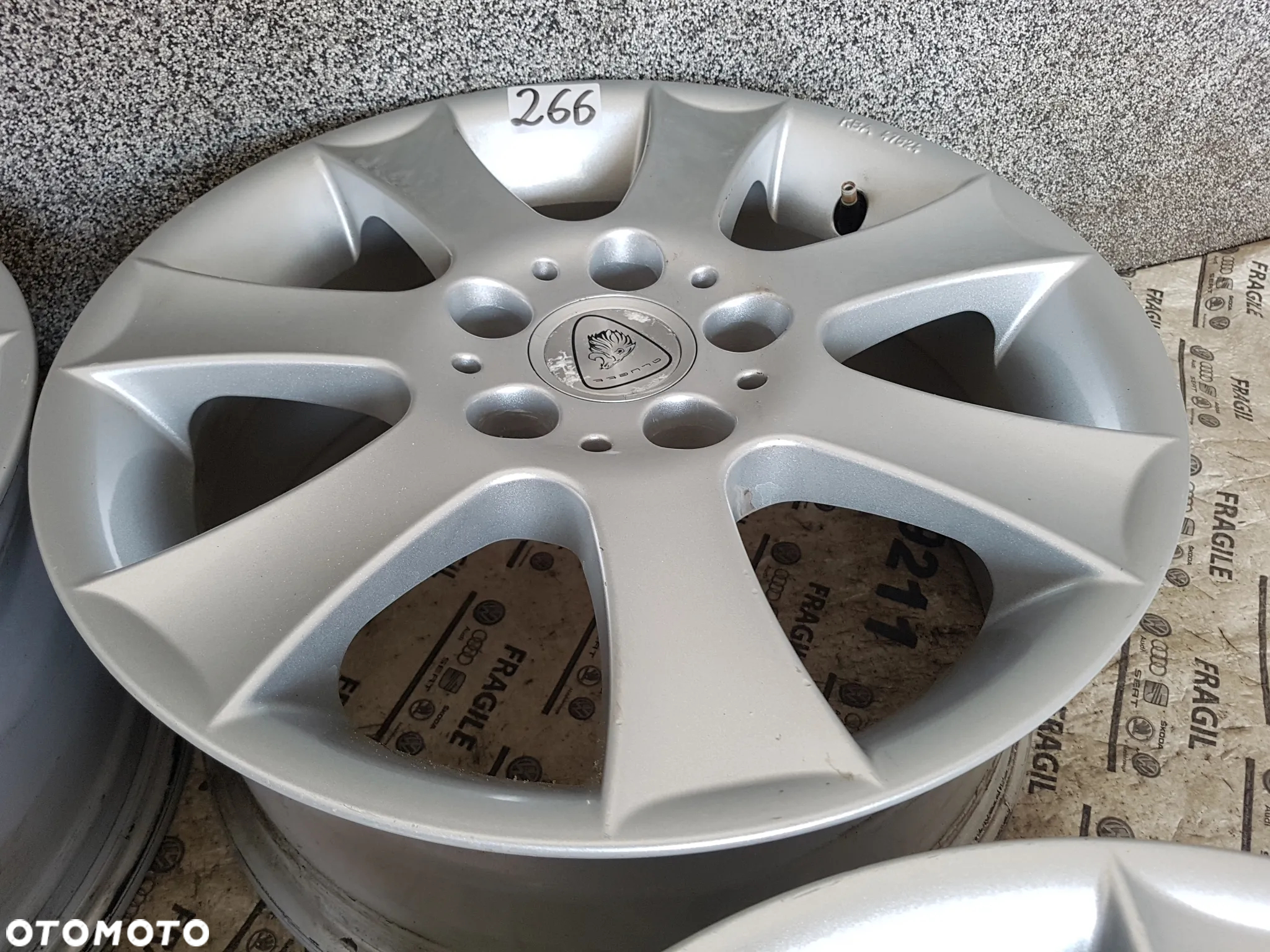 FELGI ALUMINIOWE MAZDA TOYOTA RENAULT NISSAN   5X114,3 7JX16 ET40 - 6