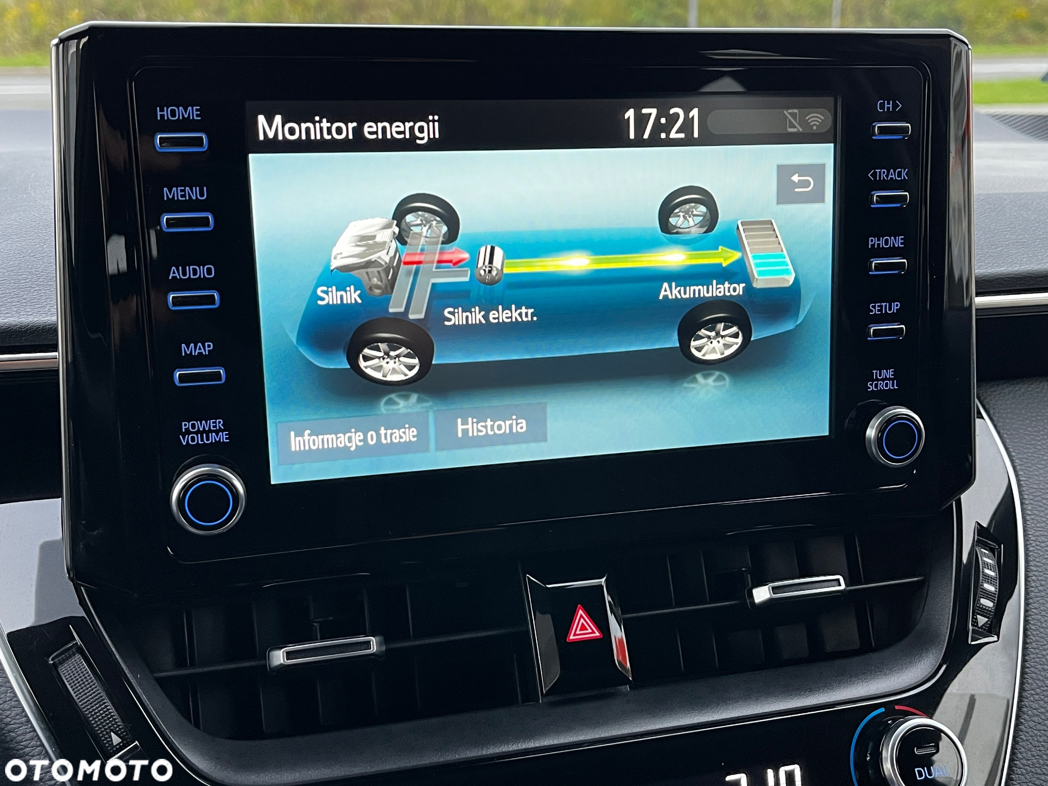 Toyota Corolla 1.8 Hybrid Comfort - 20