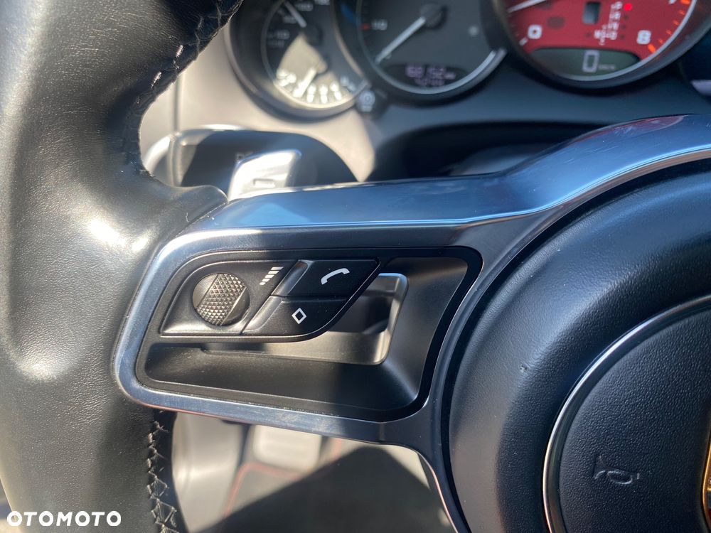 Porsche Cayenne GTS - 34