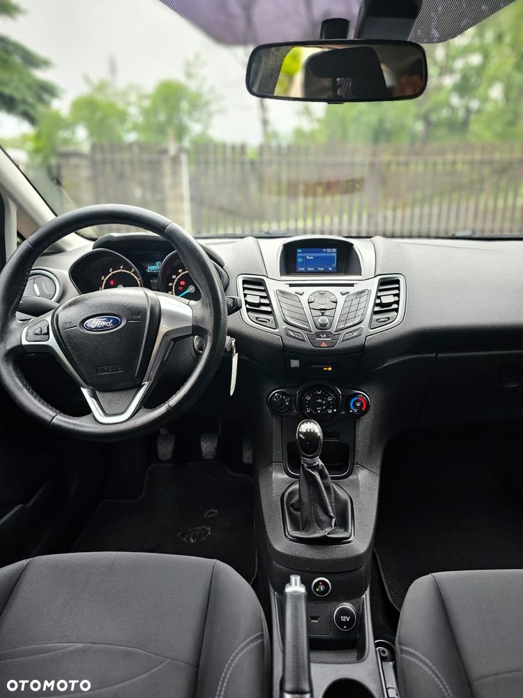 Ford Fiesta 1.4 Ghia - 15