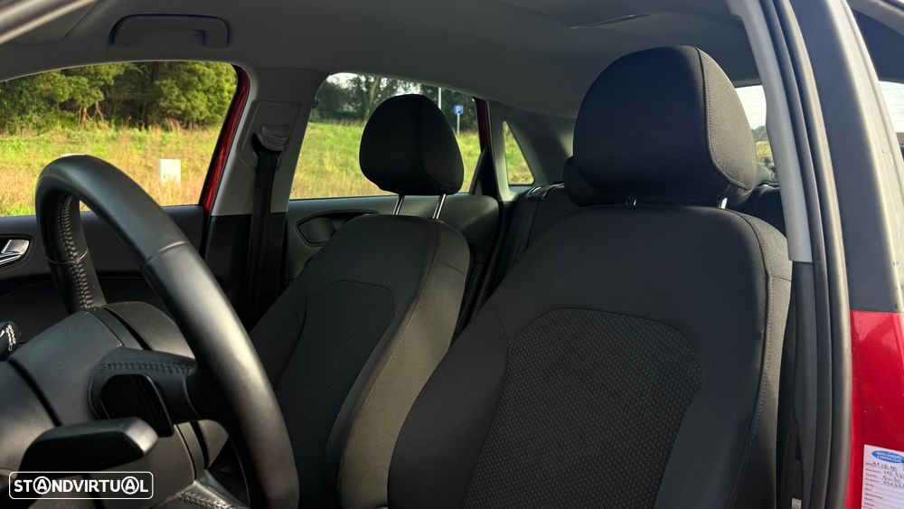 Audi A1 Sportback 1.6 TDi S-line S tronic - 9