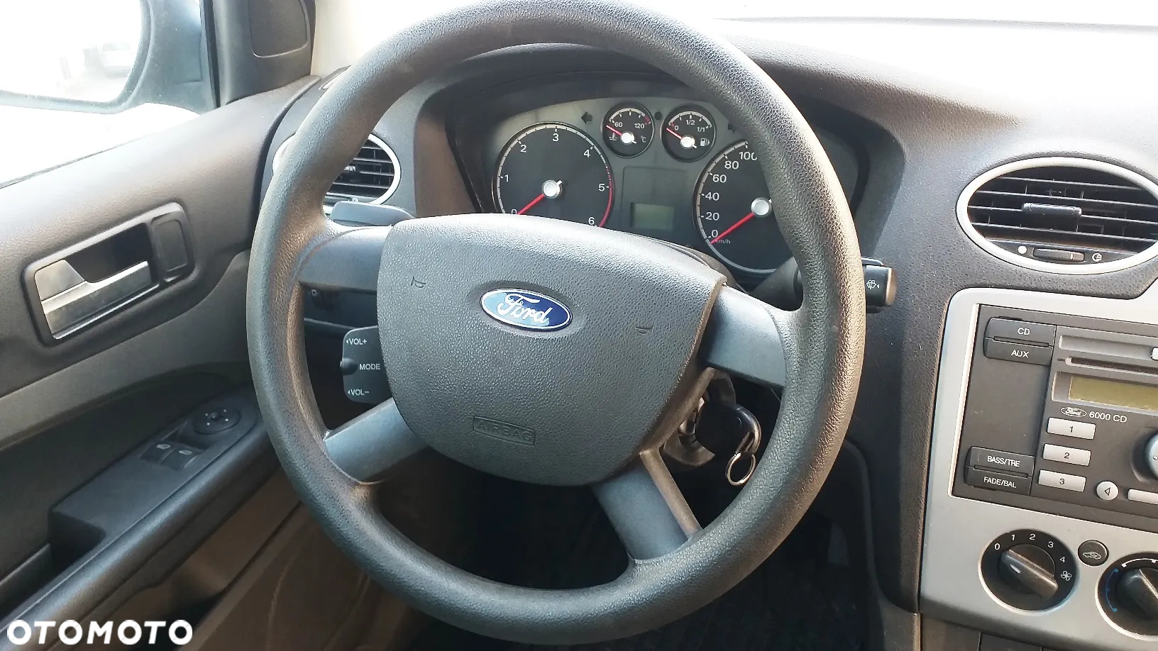 Na części Ford Focus MK2 3-drzwi 1.6 Diesel lak. Z3 silnik skrzynia biegów maska zderzak szyba klapa lampa fotel kanapa deska belka zawieszenie hak koła - 12