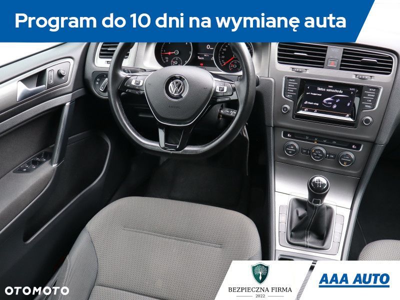 Volkswagen Golf - 9
