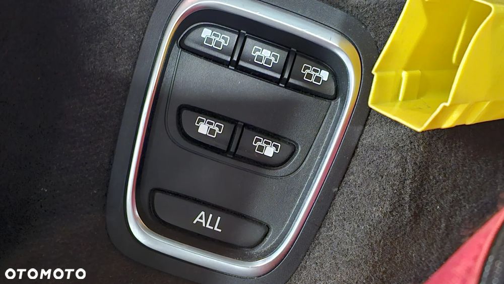 Renault Espace 1.6 dCi Energy Initiale Paris EDC 7os - 34