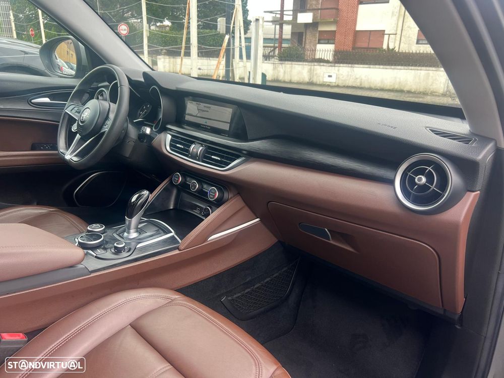 Alfa Romeo Stelvio 2.2 16V AT8 Super - 16
