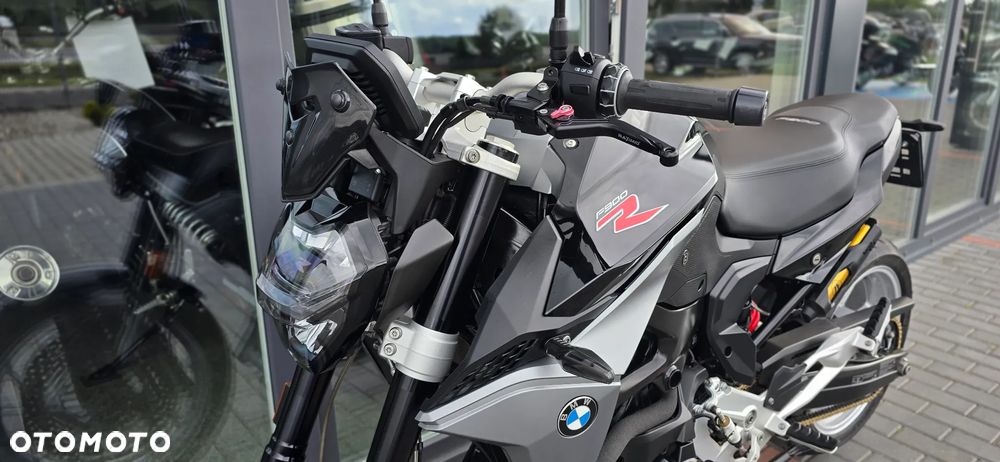 BMW F - 29