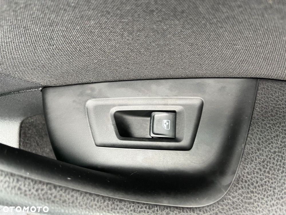 Volkswagen Passat - 19