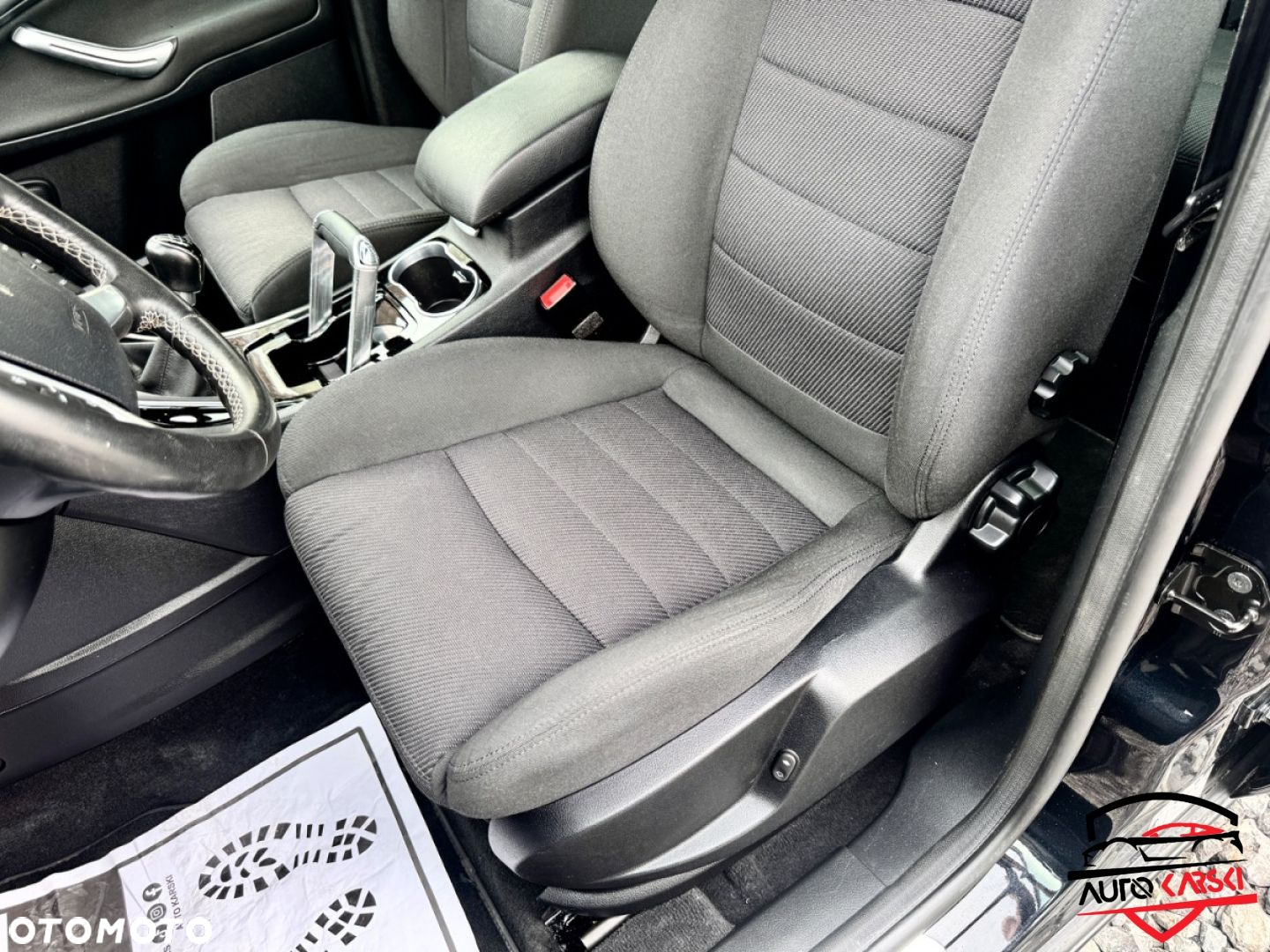 Ford S-Max - 19