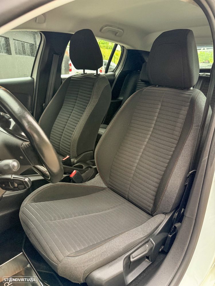 Peugeot 208 BlueHDi 100 Allure - 9