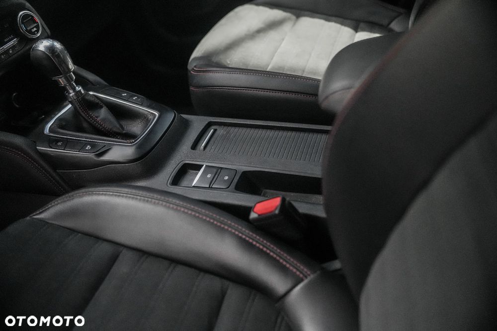 Ford Kuga 1.5 EcoBoost FWD ST-Line X - 35