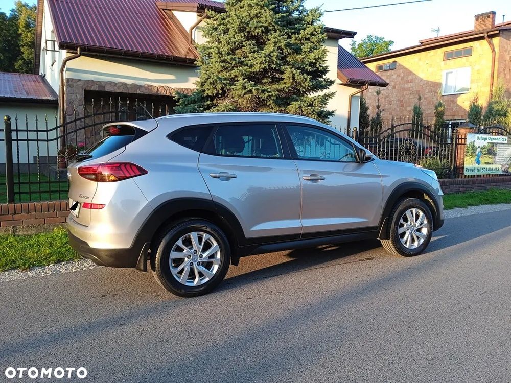 Hyundai Tucson 1.6 GDI BlueDrive GO 2WD - 24