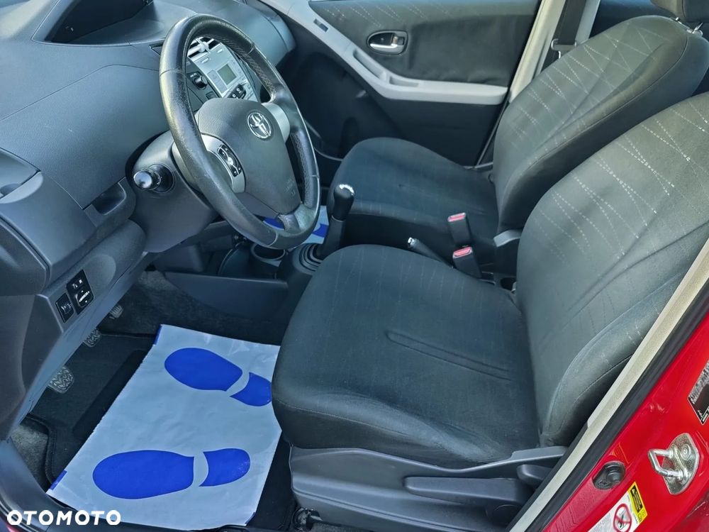 Toyota Yaris - 6