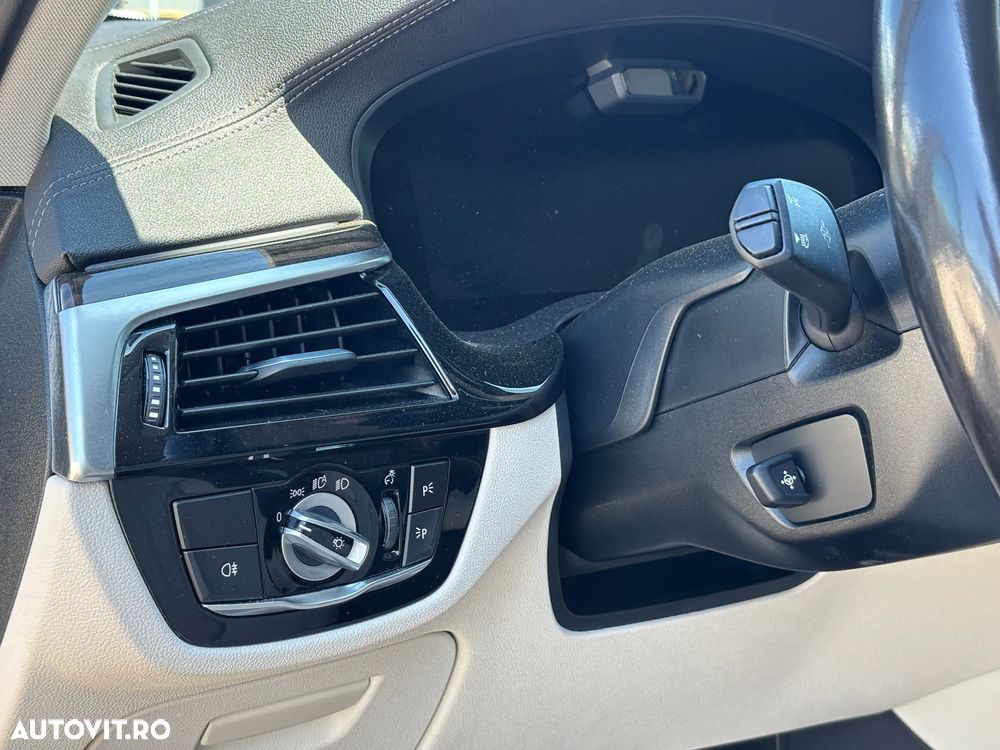 BMW Seria 5 530e xDrive AT PHEV - 16