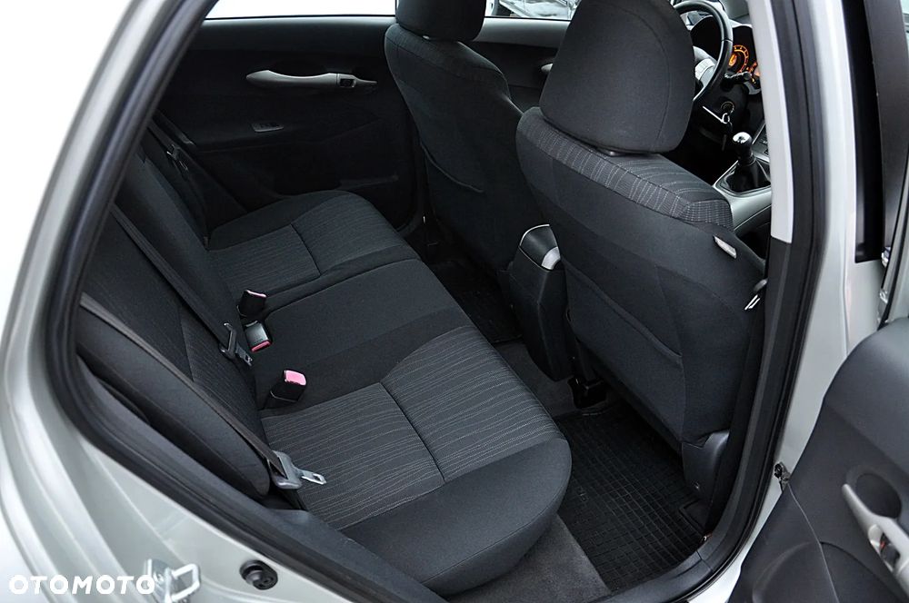 Toyota Auris 1.6 VVT-i Sol - 25