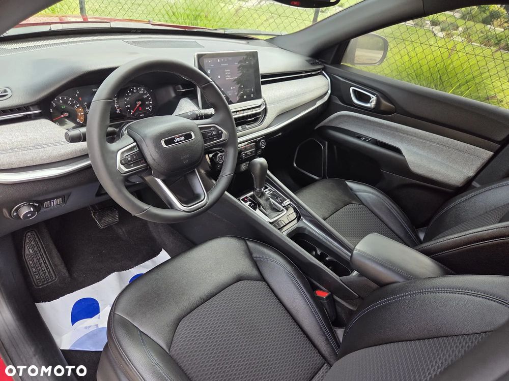 Jeep Compass - 27