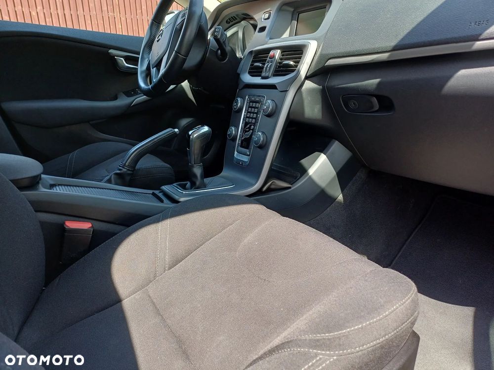 Volvo V40 D2 Drive-E Kinetic - 13