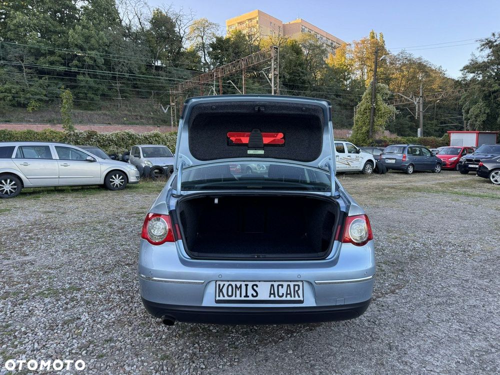 Volkswagen Passat - 9