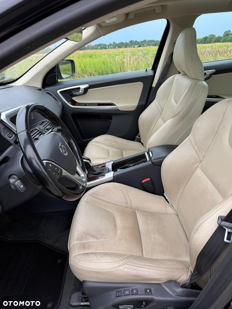 Volvo XC 60 D5 AWD Summum - 10