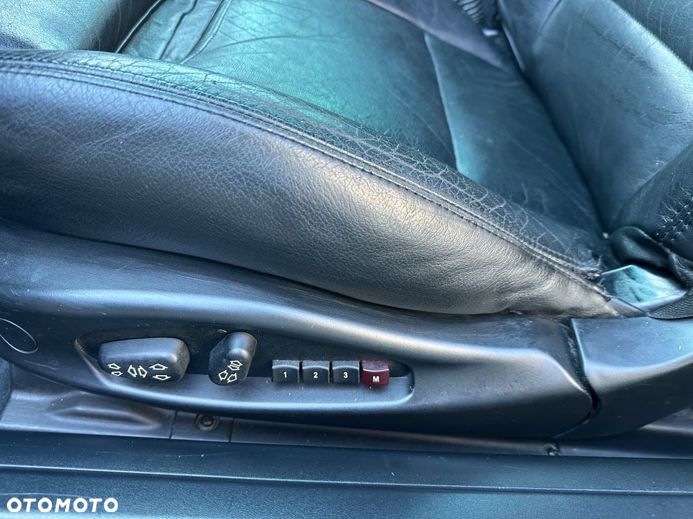 BMW Seria 3 323i - 22