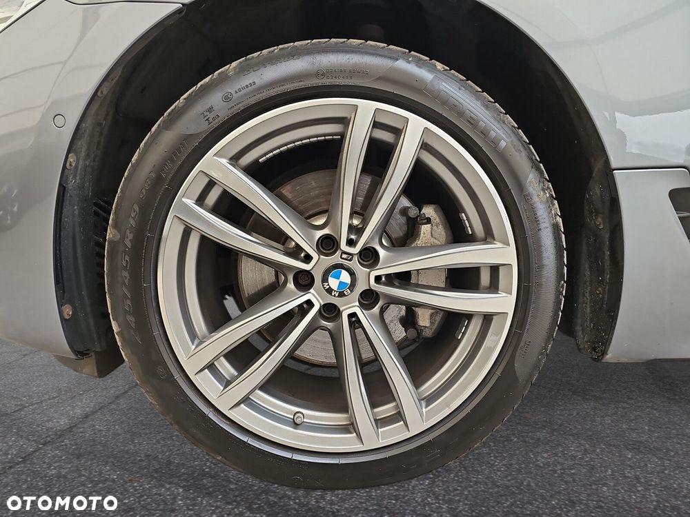 BMW 6GT - 9