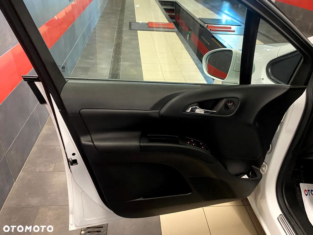 Opel Meriva 1.4 T Cosmo S&S - 14