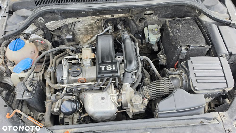 Volkswagen Jetta 1.2 TSI BMT Trendline - 11