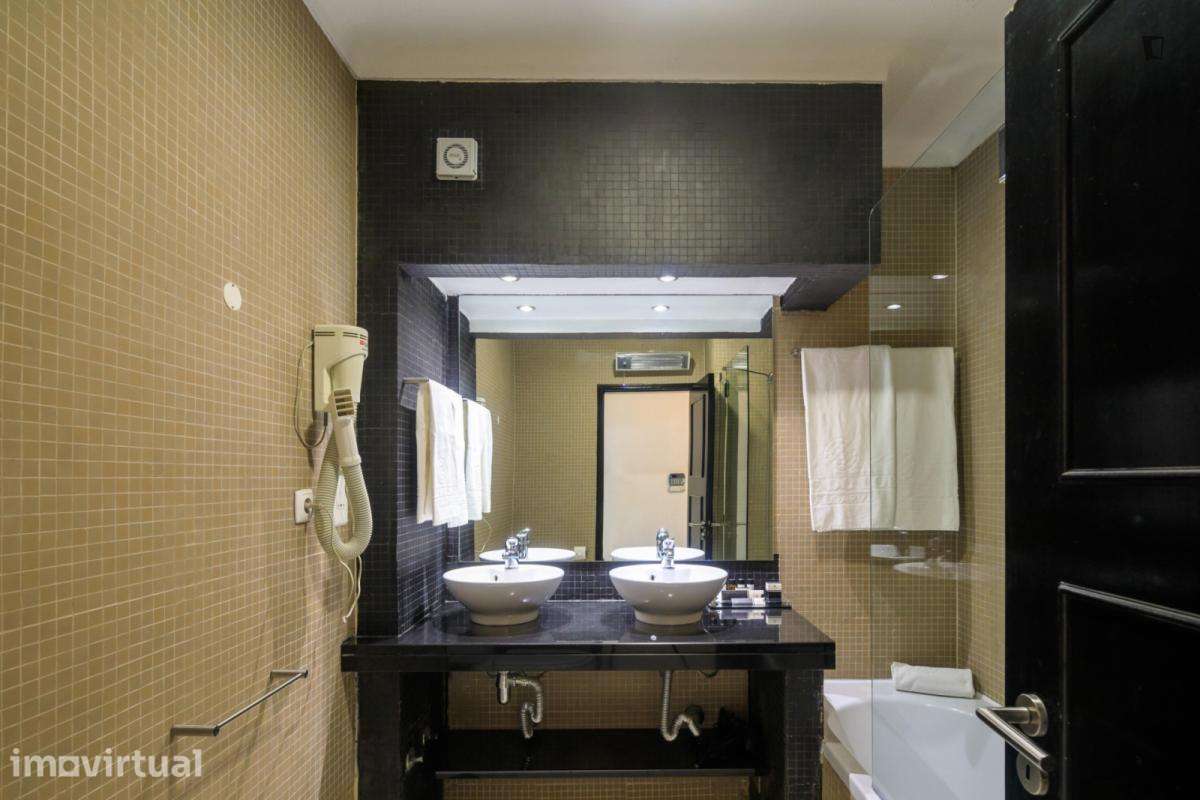 Apartamento com 1 quartos - localizado em Faro - Grande imagem: 4/7