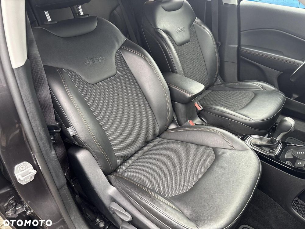 Jeep Compass - 26