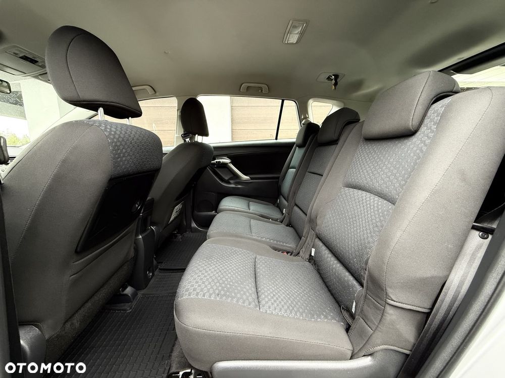 Toyota Verso 1.8 Edition - 17