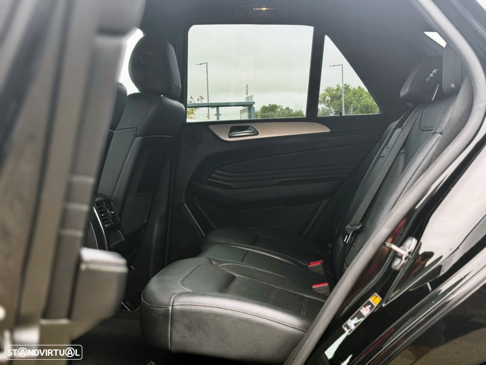 Mercedes-Benz GLE 250 d 4Matic 9G-TRONIC AMG Line - 26