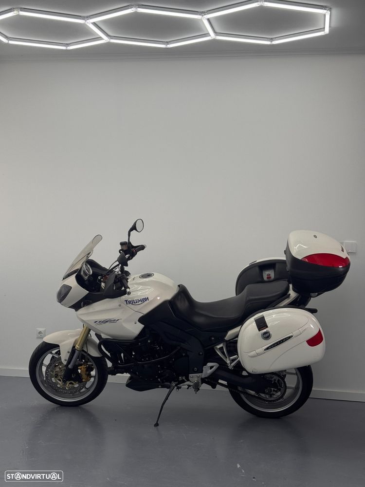 Triumph Tiger 1050 - 1