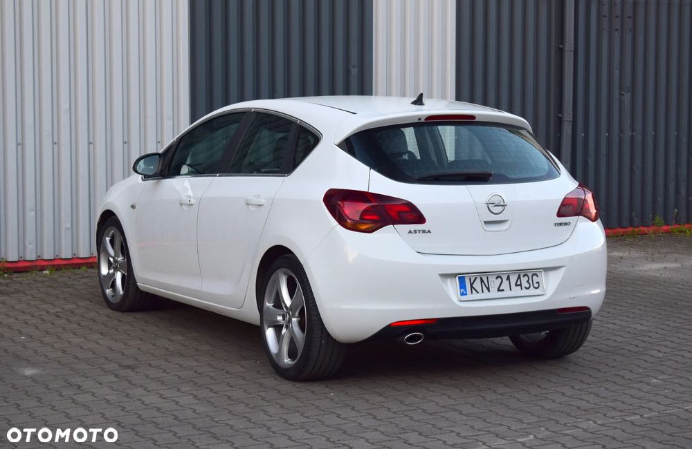 Opel Astra 1.6 Turbo Sport - 22