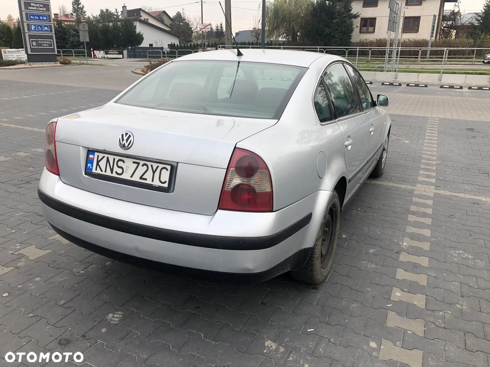 Volkswagen Passat 1.9 TDI Comfortline - 6