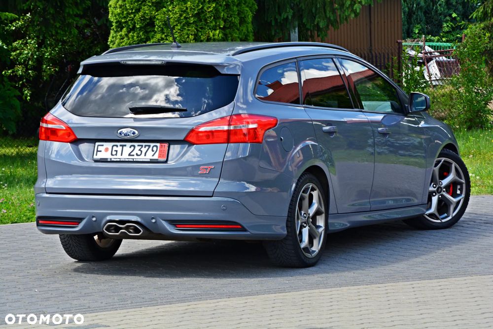 Ford Focus 2.0 TDCi ST - 24