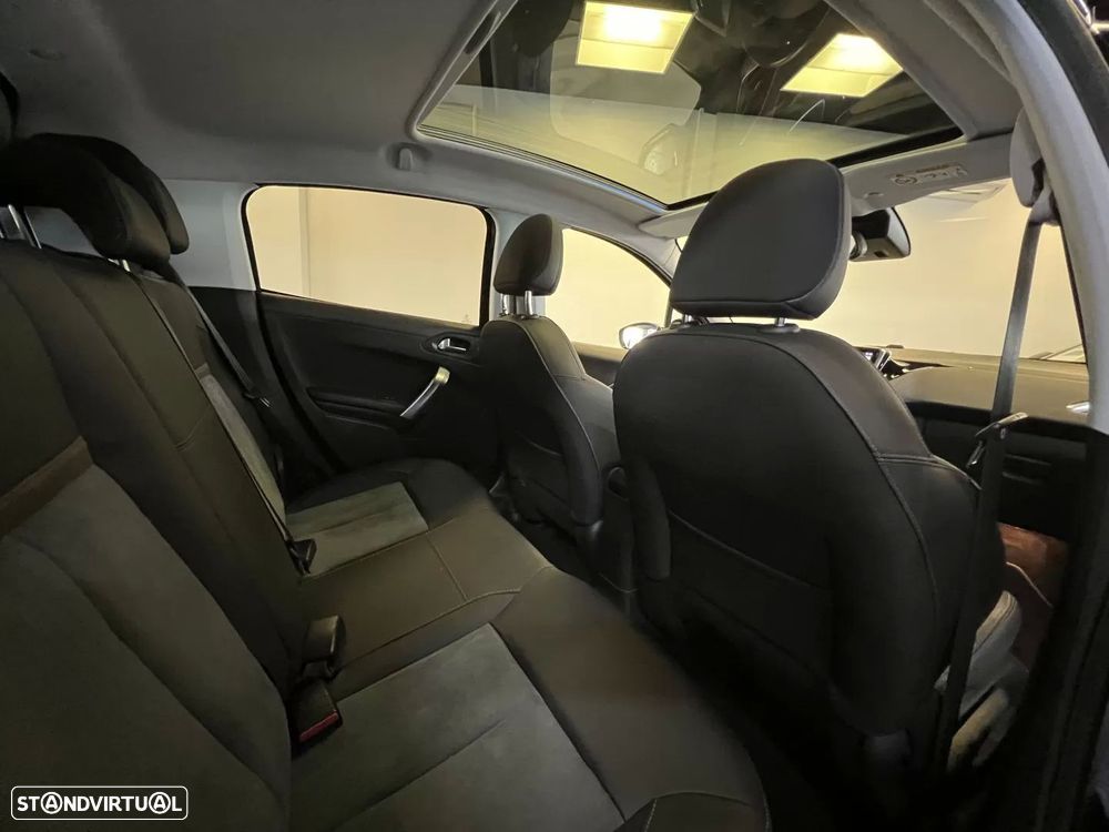 Peugeot 208 1.2 PureTech GT Line - 11