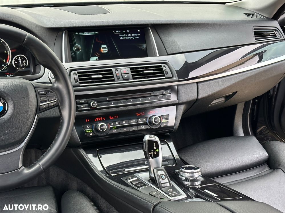 BMW Seria 5 530d xDrive Touring Sport-Aut. Luxury Line - 25