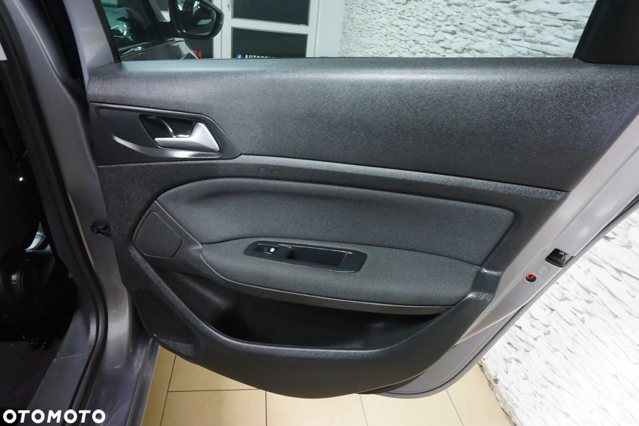 Peugeot 308 1.5 BlueHDi Active S&S - 17