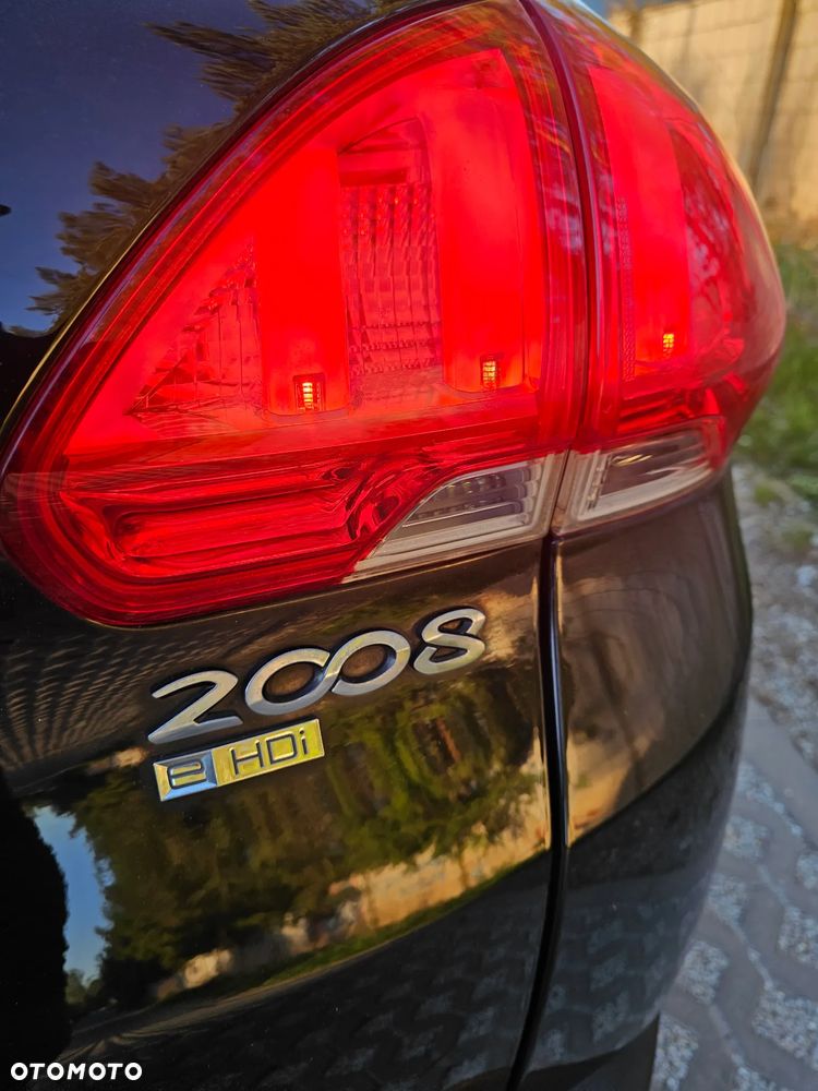 Peugeot 2008 e-HDi FAP 92 STOP & START Allure - 28