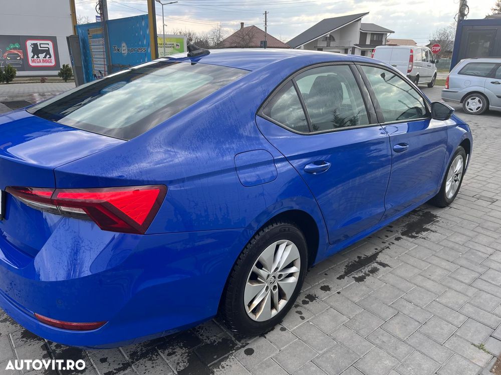 Skoda Octavia 2.0 TDI DSG Ambition - 4