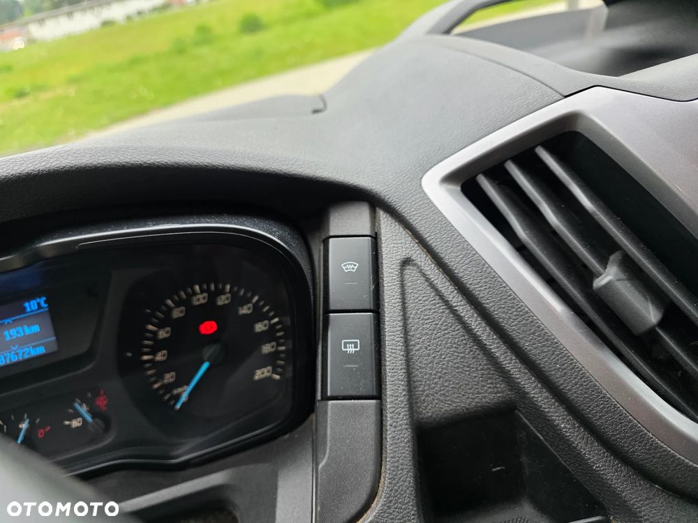 Ford Transit - 18