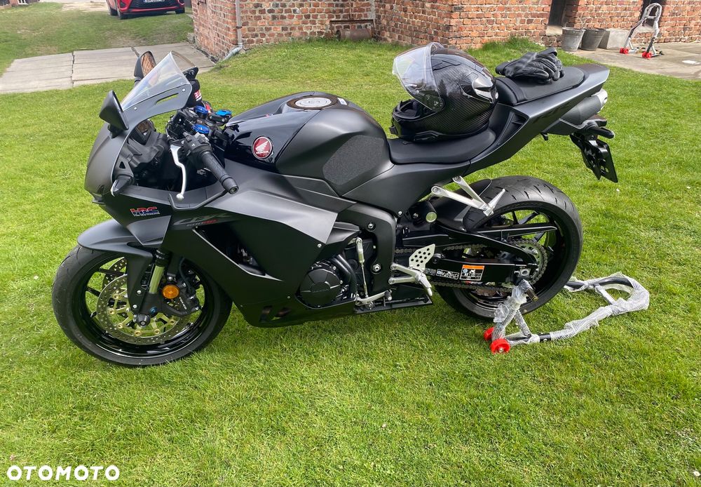 Honda CBR - 1