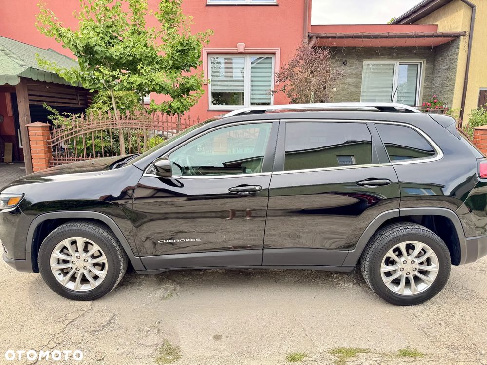 Jeep Cherokee - 10