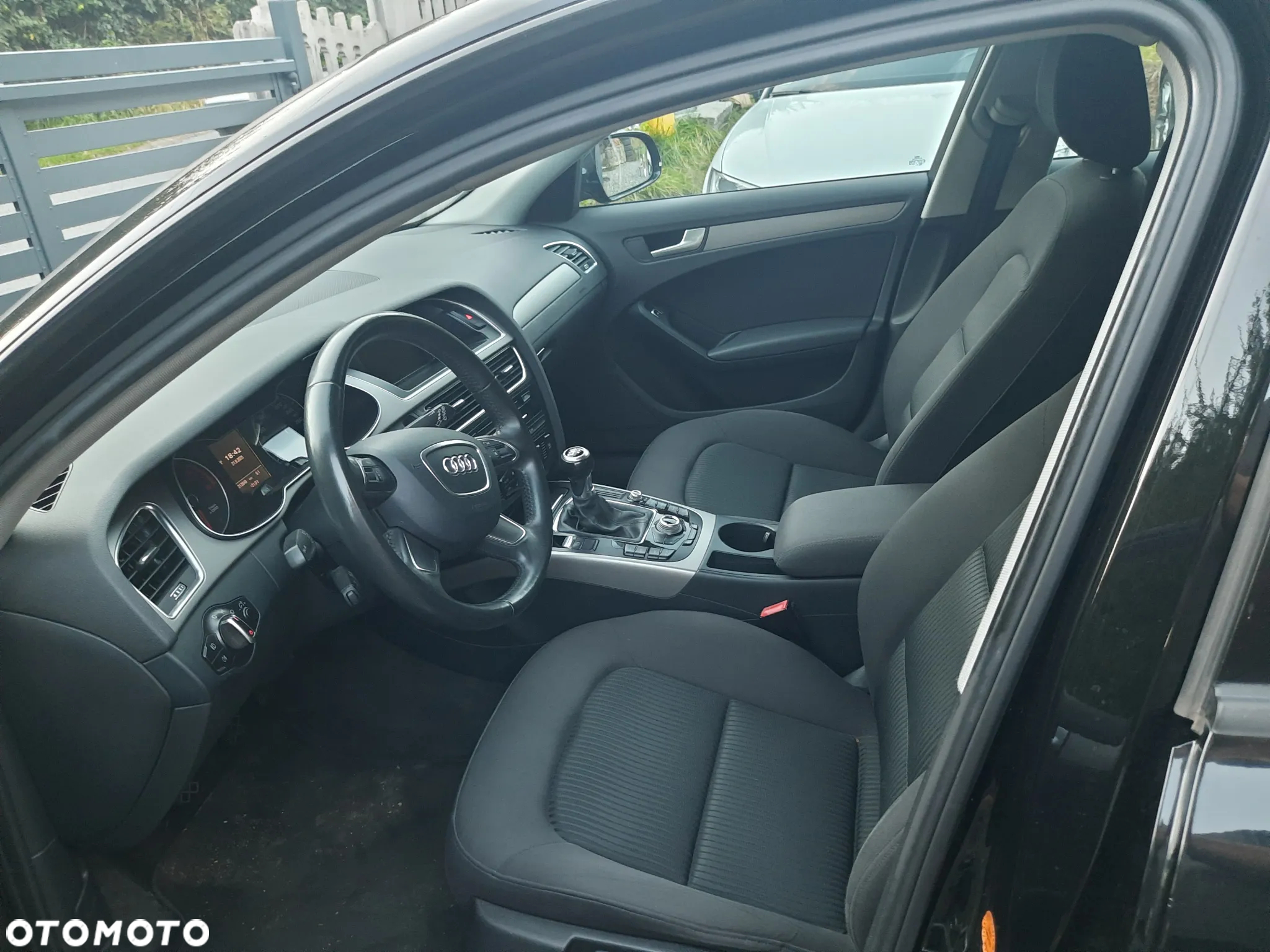 Audi A4 Avant 2.0 TDI DPF Ambiente - 8