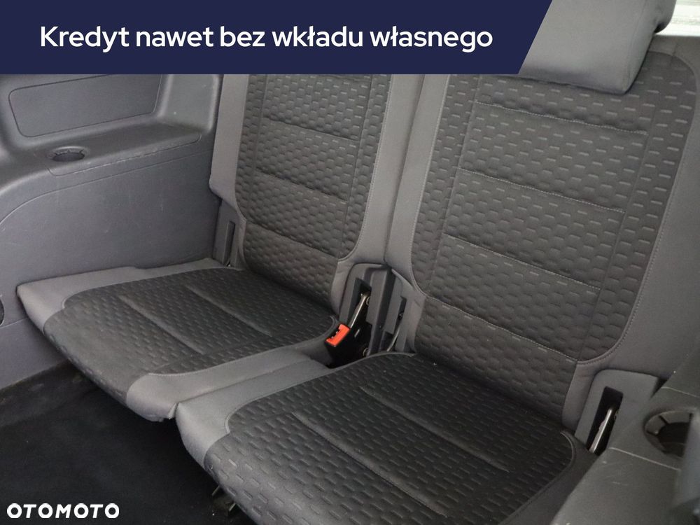 Volkswagen Touran - 19