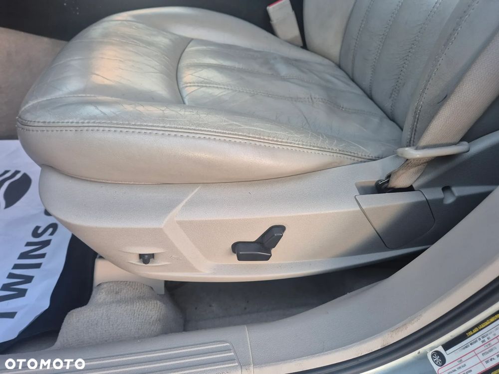 Chrysler 300C 5.7 V8 Hemi - 14